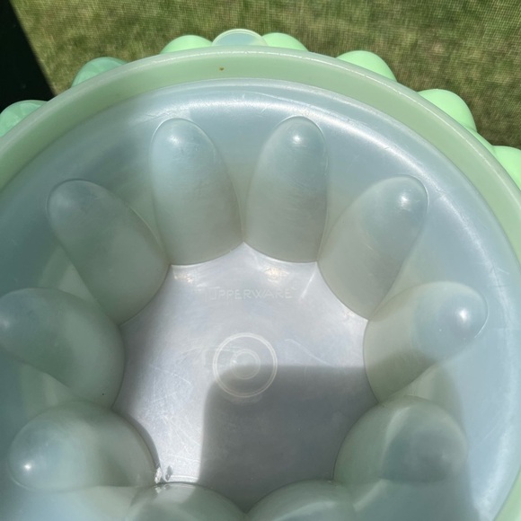 Tupperware Jello Ice Cream Fluted Mold VTG - Picture 7 of 7